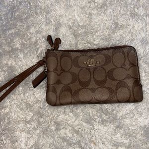 Coach wristlet wallet